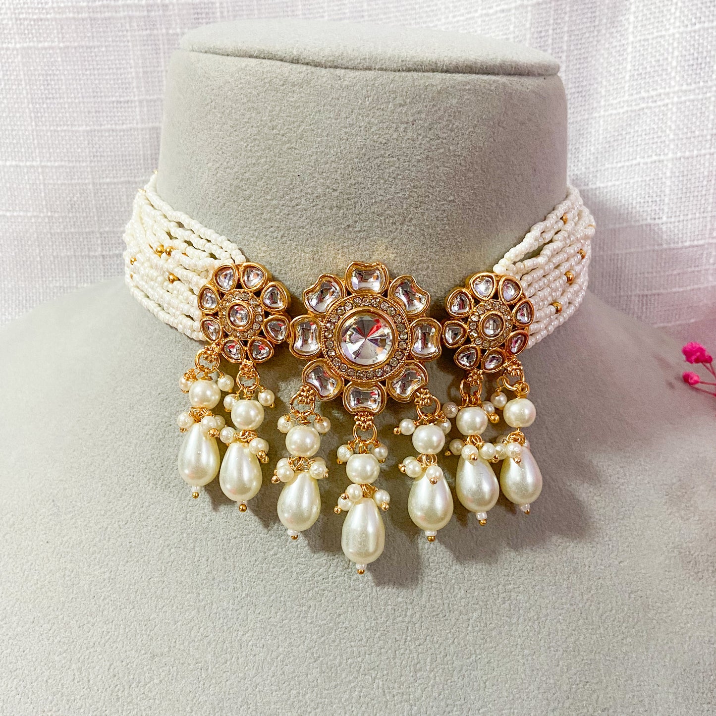 Kundan necklace-  golden