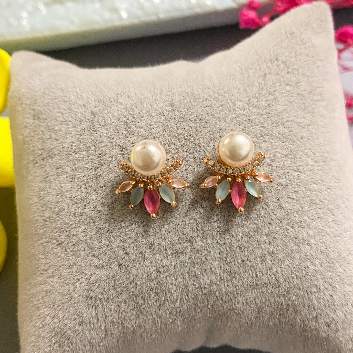 Multi ad studs - earrings