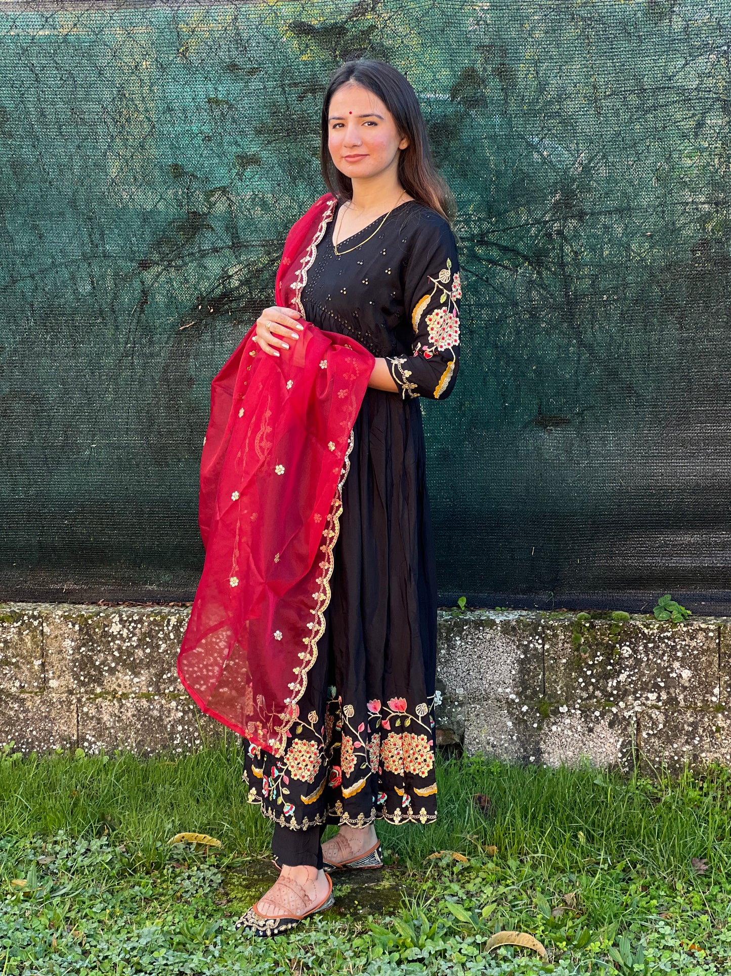 Black anarkali