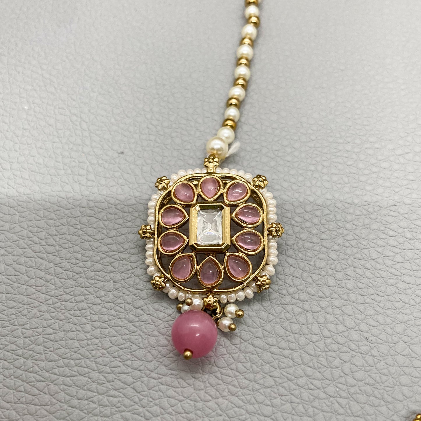 Tyani necklace- baby pink