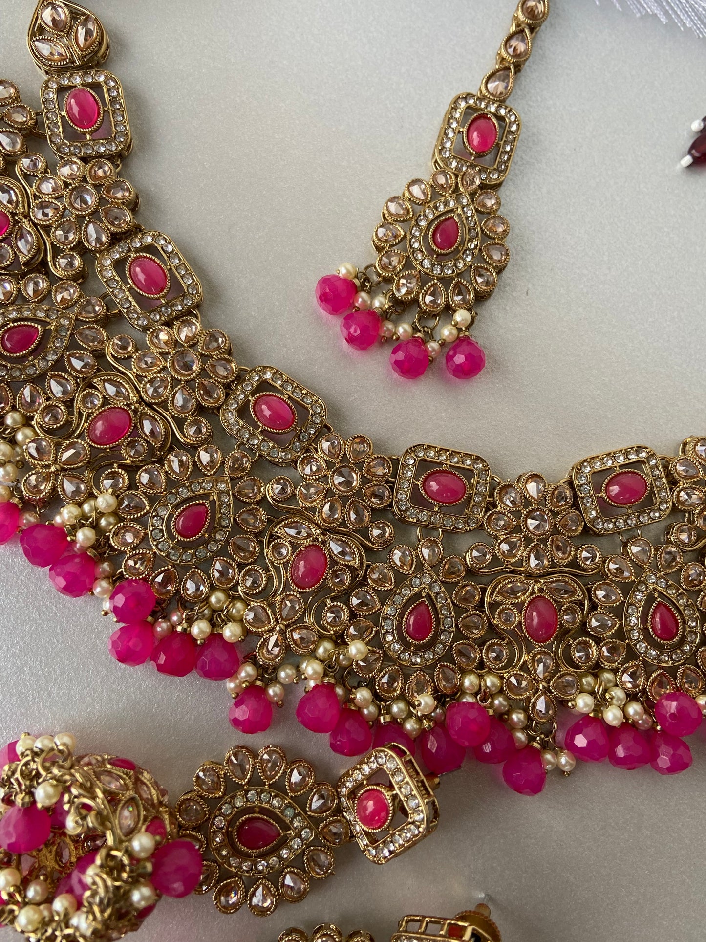 Polki necklace - hot pink