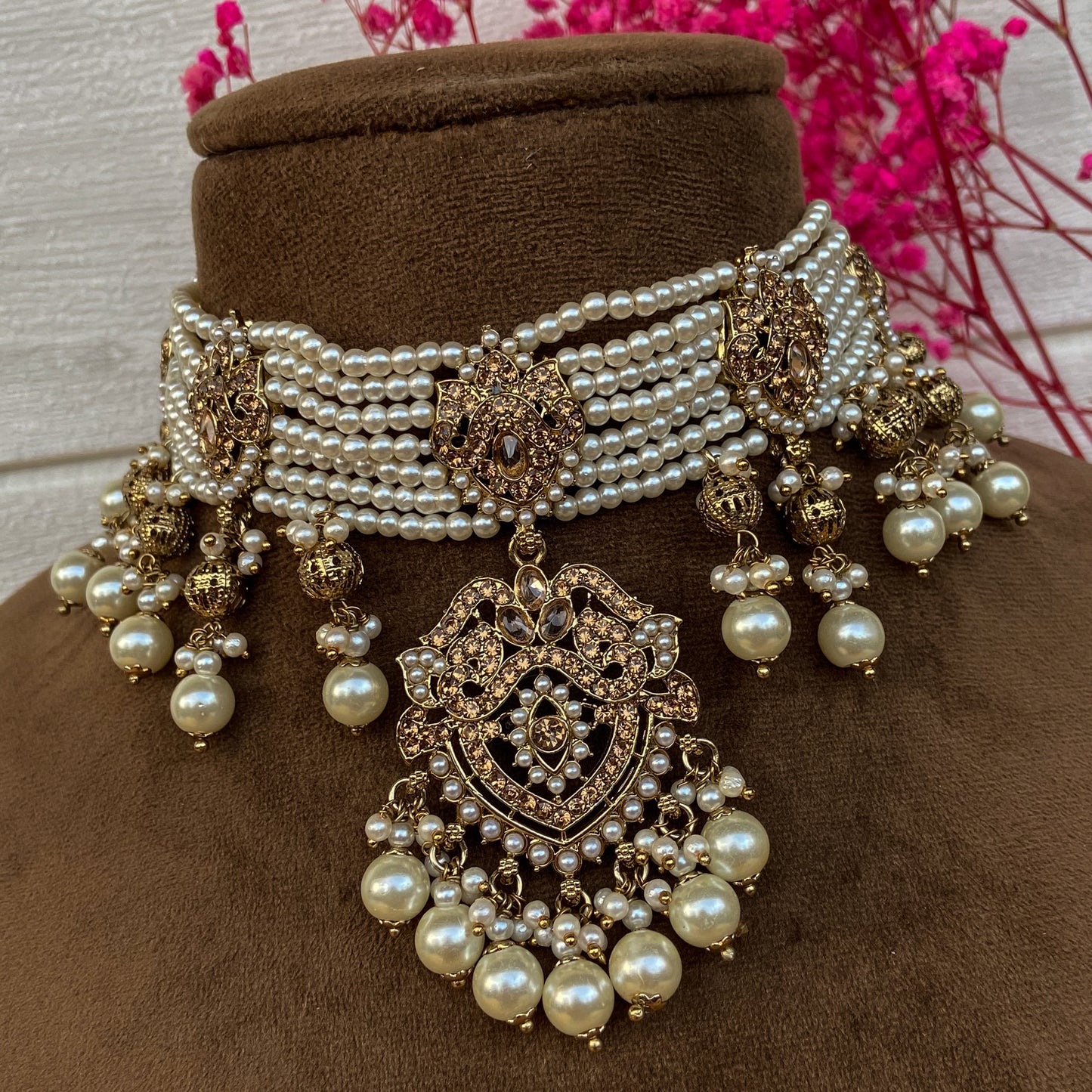 Pakistani jdau necklace - golden