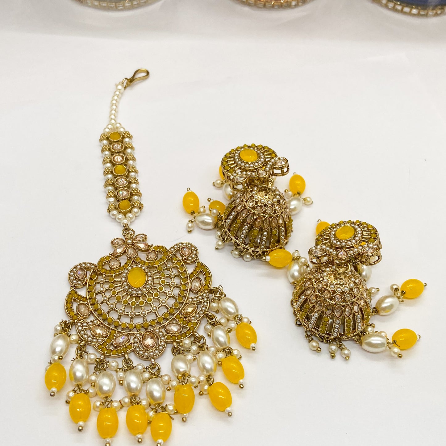 Jdau oversized tikka set - yellow earrings