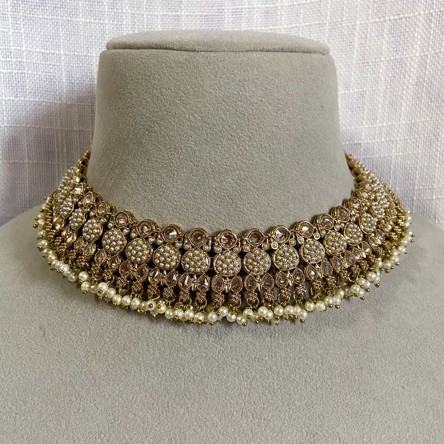 Pakistani jdau necklace- golden